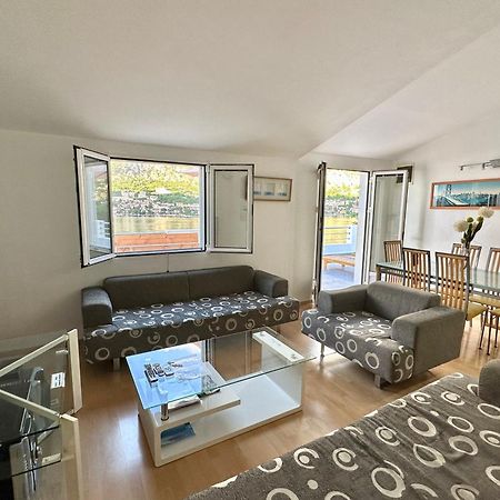 Вилла House With Big Terrace And Beautiful Sea View Котор Экстерьер фото