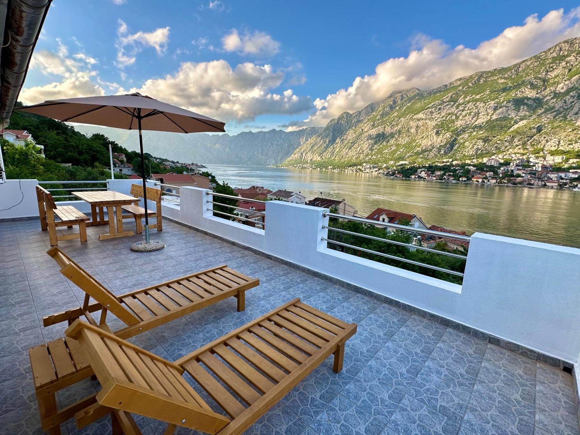 Вилла House With Big Terrace And Beautiful Sea View Котор Экстерьер фото
